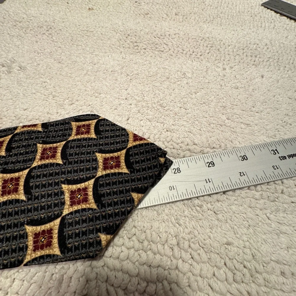 Nautica Tie Gray Gold Geometric Medallion Silk Business Professional Classic